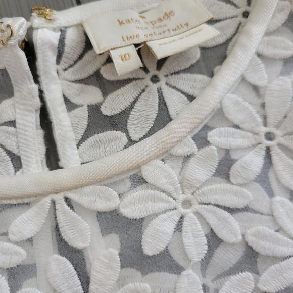 Kate Spade Women's 10 White Short Sleeve Blouse Embroidered Floral Top Sheer - Picture 9 of 9